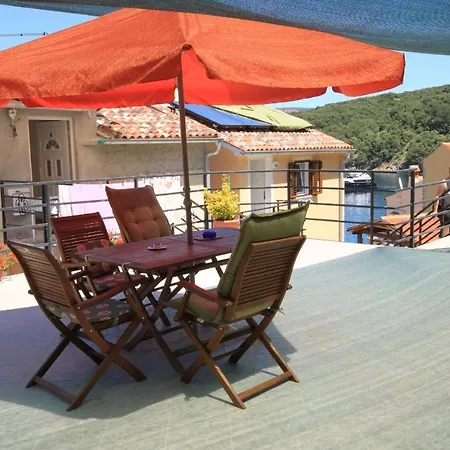 By The Sea Valun, Cres - 8086 Apartman *