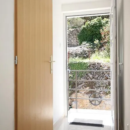 Apartman By The Sea Valun, Cres - 8086 *