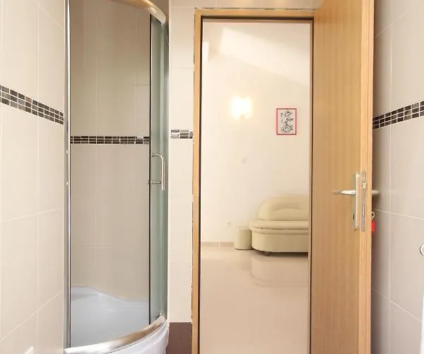 By The Sea Valun, Cres - 8086 Apartment