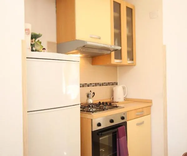 By The Sea Valun, Cres - 8086 Apartment Valun