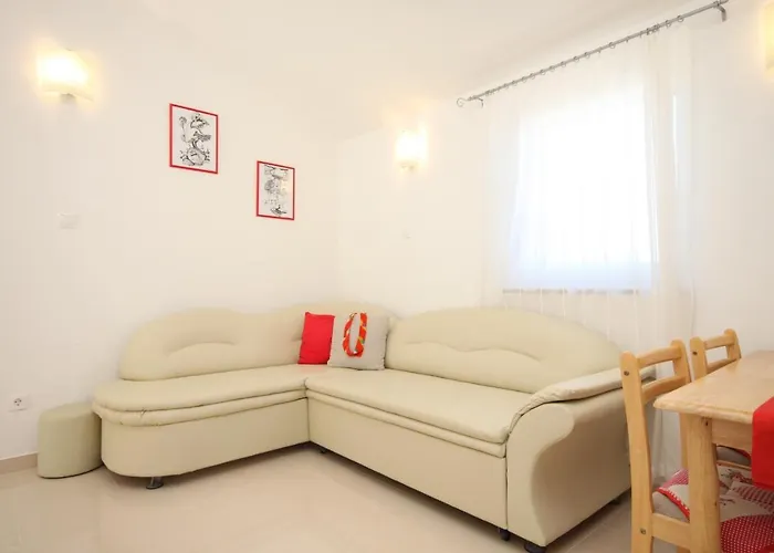 Apartment By The Sea Valun, Cres - 8086 Valun