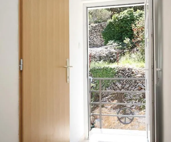 Apartment By The Sea Valun, Cres - 8086 *