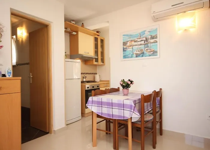 Apartment By The Sea Valun, Cres - 8086